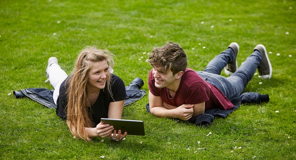 teenagere, online danskundervisning, danes worldwide
