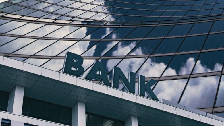 facaden på en bank