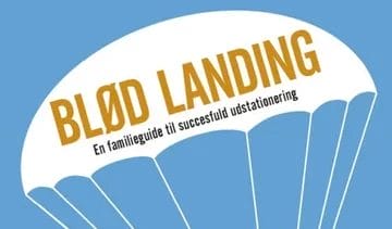 Illustration of a parachute with the words Blød Landing in yellow and En familieguide til succesfuld udstationering in black, set against a blue background.